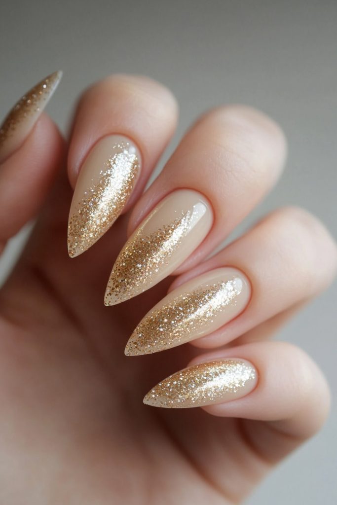 14 Beige & gold glitter French tips