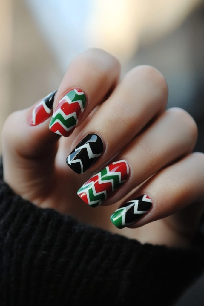 17 Red and green chevron nails