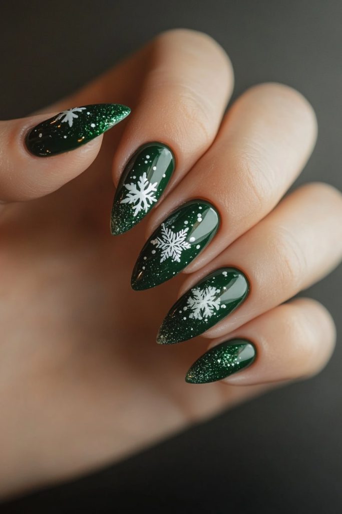19 Green Nails with Snowflake