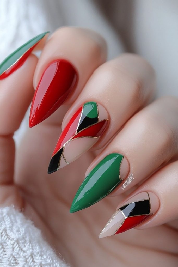 20 Red and green geometric nails
