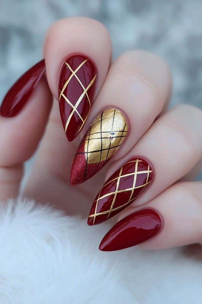 28 Red and Gold with Crosshatch pattern