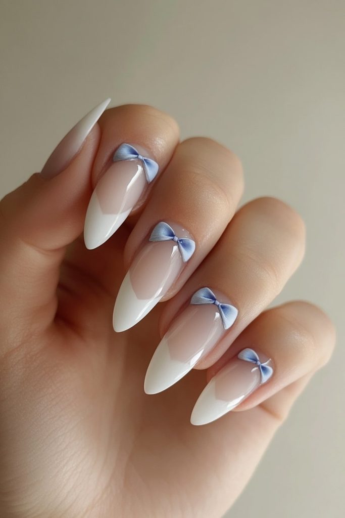 5 White Nails with Blue Bow with Thin blue bow tips